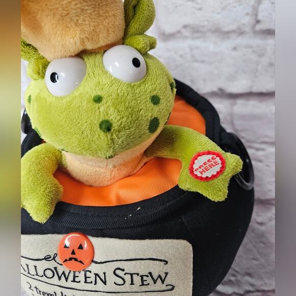 Hallmark plush trembling toads halloween stew stuffed battery operated - Picture 4 of 11